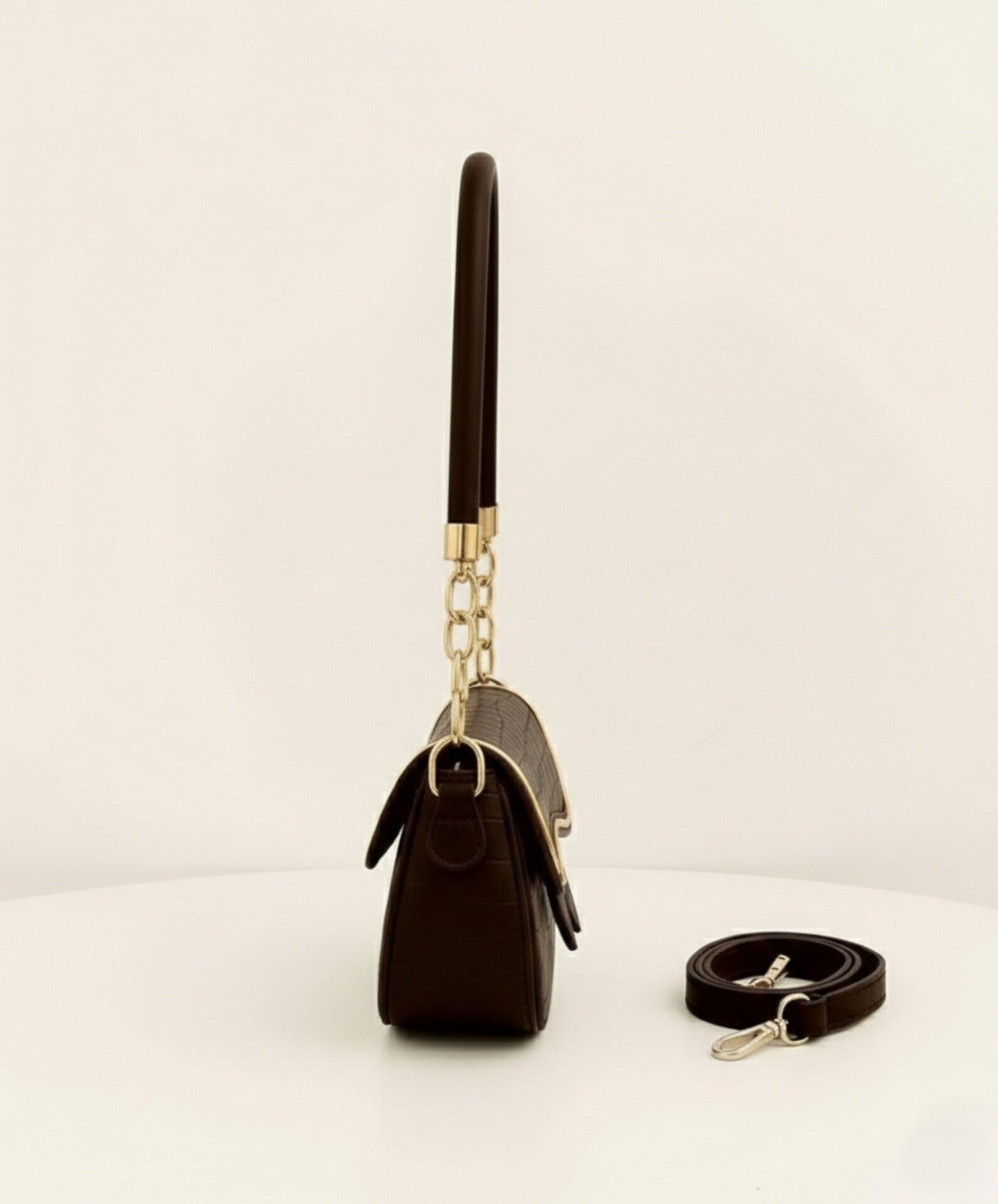 AURRA D BROWN SHOULDER